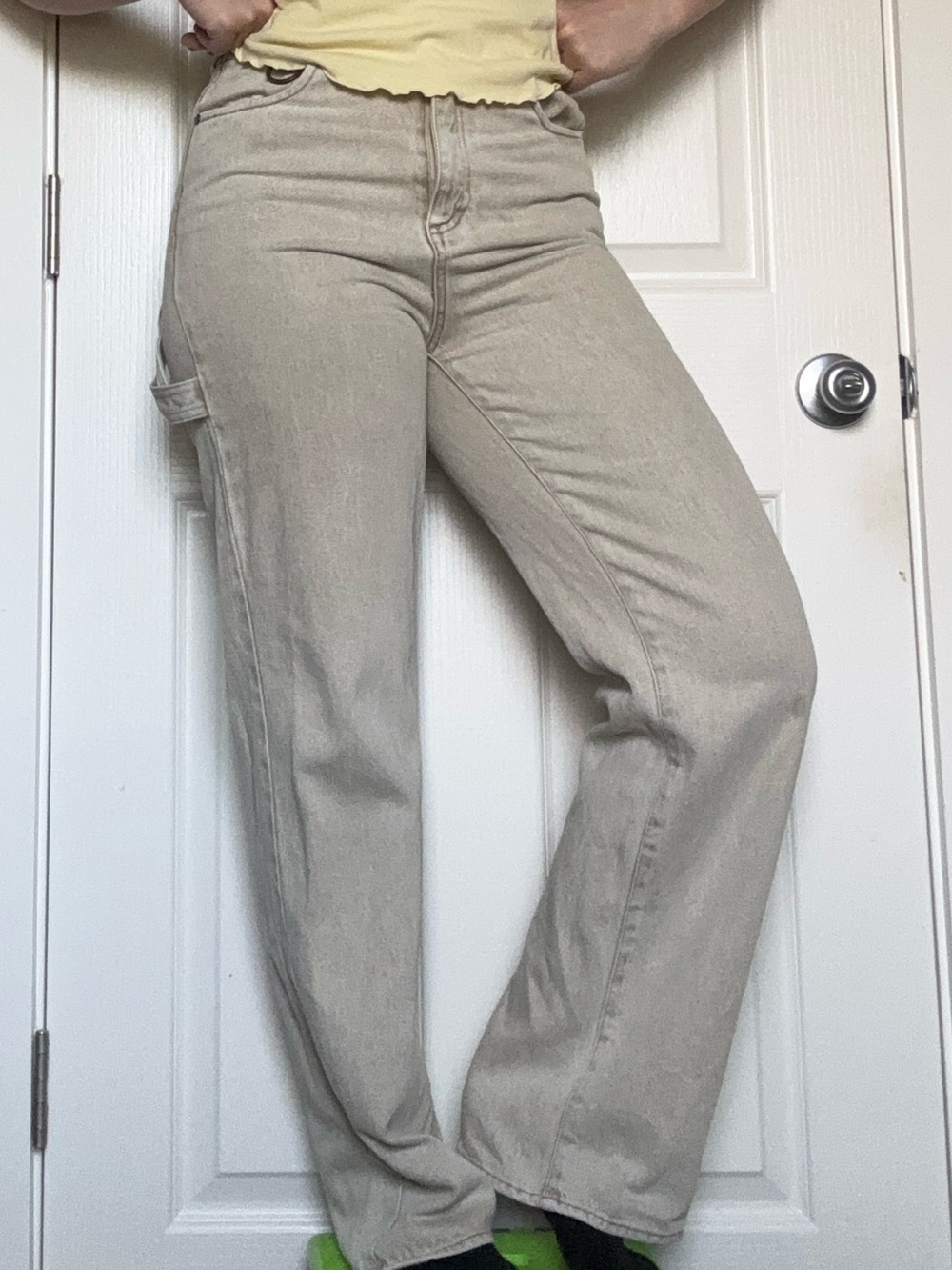 Roark Neutral Canvas Label Detail in Light Tan